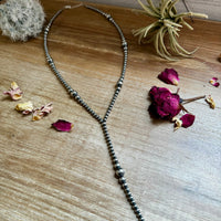 Lariat graduated sterling silver pearl