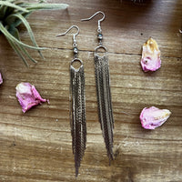 The Chic dangle earrings