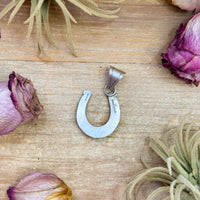Sterling Silver Horseshoe Pendant with Pink Conch