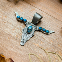 Sterling Silver Longhorn Pendant with Kingman Turquoise – Native Made by Leroy James (Navajo Artist)