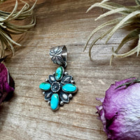 Flower Pendant with Sunderland Gold – Sterling Silver – Native Made by Charles Johnson