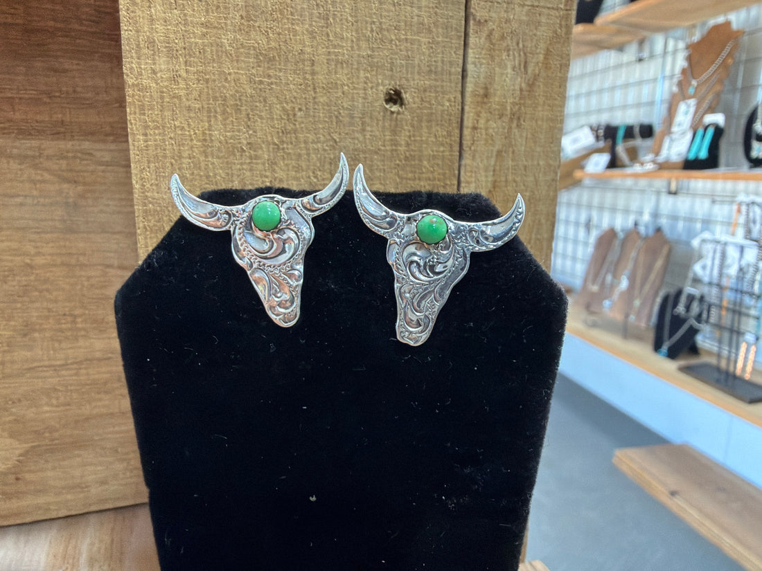 Sonyei Coho Engraved Steer Head Studs