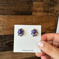Stud earrings violet rose