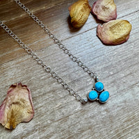 3-Stone Small Cluster Necklace – Kingman Turquoise – 17.5"