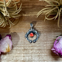 Naja Pendant with Red Spiny Oyster – Sterling Silver – Native Made by KB