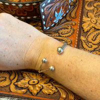 Floating Ball Cuff