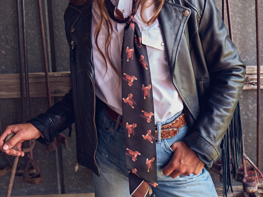 Fringe Boli - Preppy Saddle