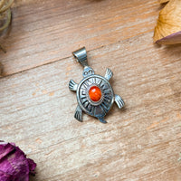 Sterling Silver Turtle Pendant with Spiny Oyster