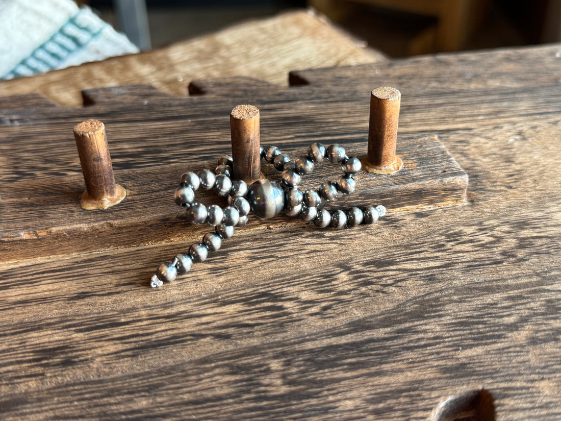 Sterling Pearl Bow Stretchy Ring