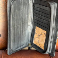 Executive Puncher Clutch Organizer