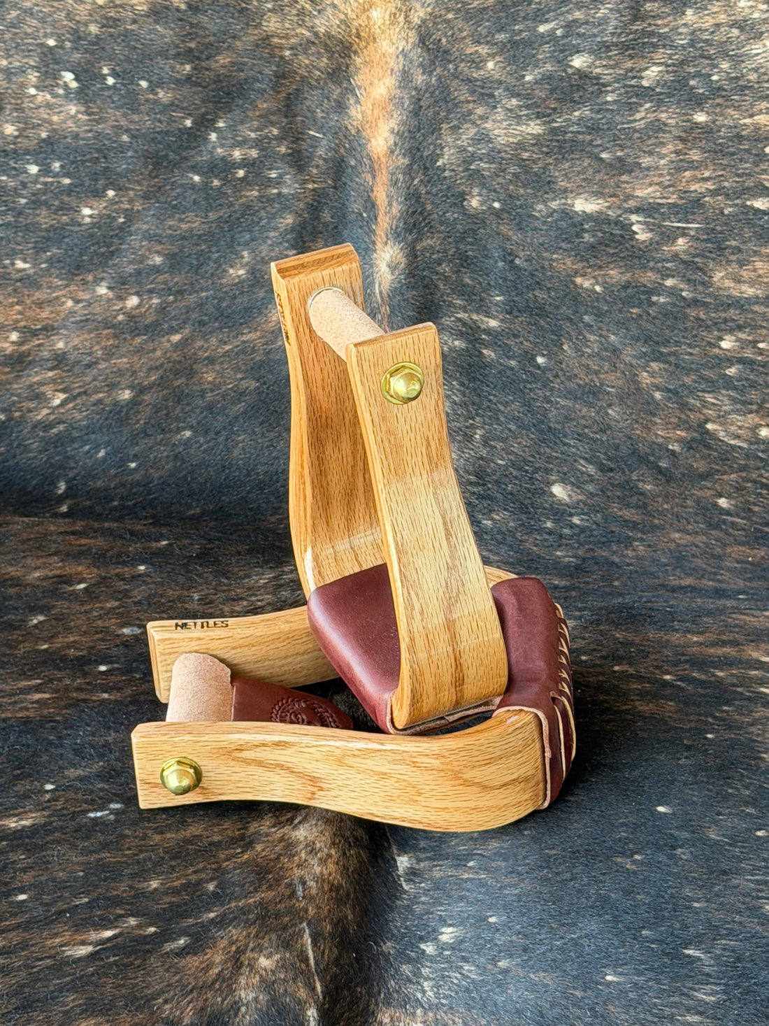 2” Flatbottom Oak Feathers